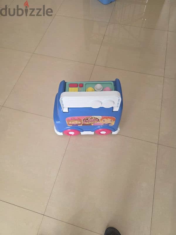 IceCream Truck Toy 1