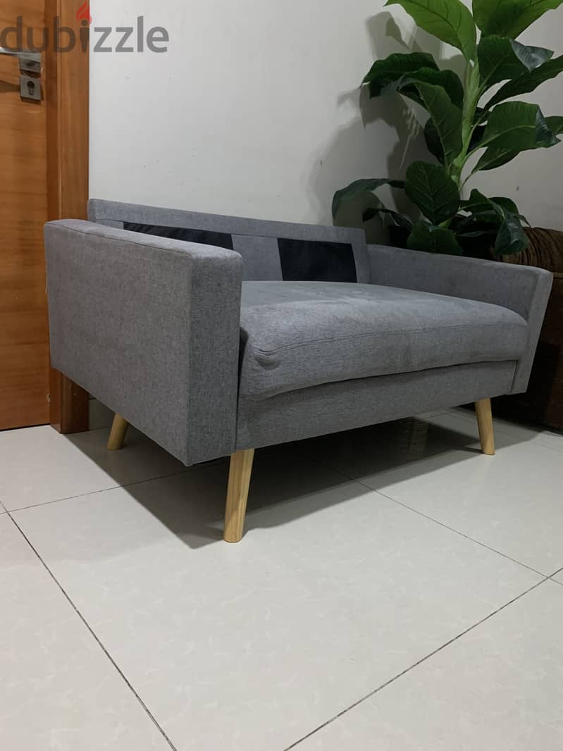 5-Seater Sofa for Sale – in Good Condition 8