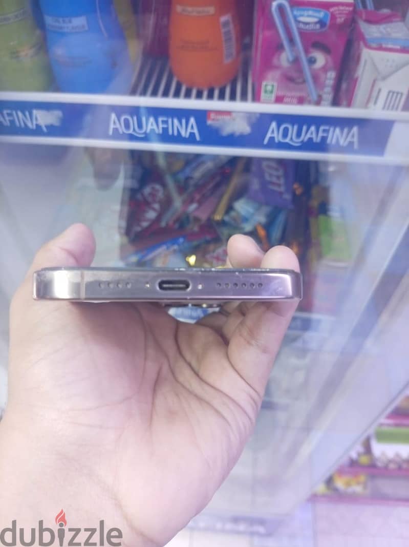 apple i phone 16 pro max 3