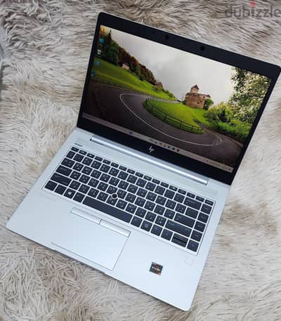 HP elitebook Ryzen 7 3700U 2gb dadicated Radeon graphics Type C port's