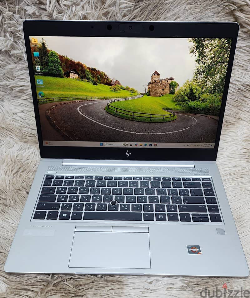 HP elitebook Ryzen 7 3700U 2gb dadicated Radeon graphics Type C port's 3