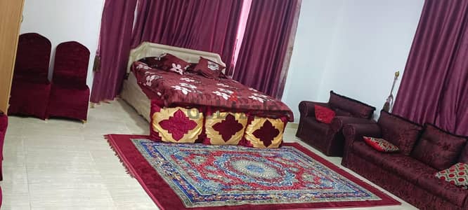 يتوفر لدينا شقه غرفتين نوم مطبخ حمام واحد عوقد الشماليه 99334019