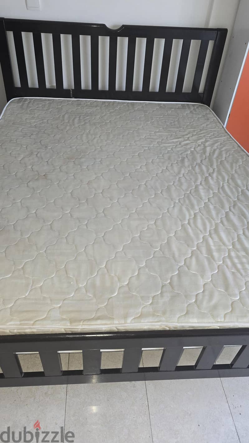 Queen size Mattress 1