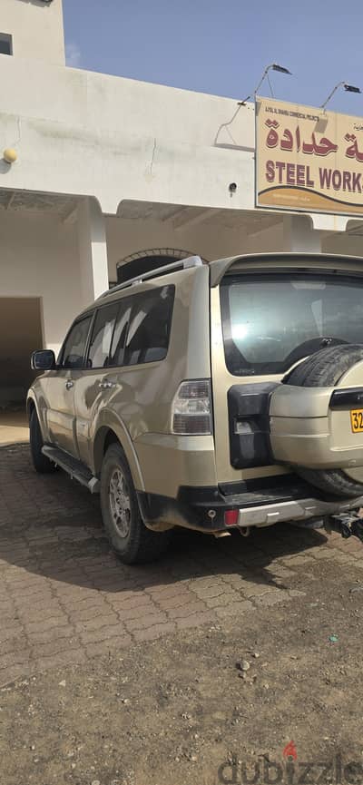 Mitsubishi Pajero 2009