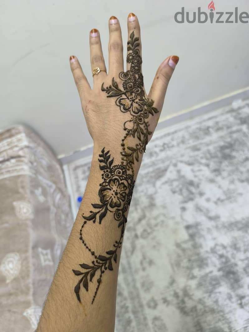Mehandi Artist 2