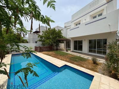 4+1 BHK villa for sale in Al Mouj