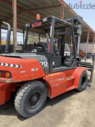 Forklift for rent daily & monthly