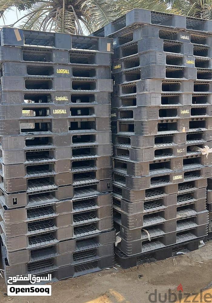 plastic and wooden pallet. drum. ibc tank 9