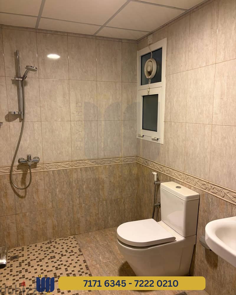Office for rent in Ghubra - مكتب للأجار في الغبرة 6