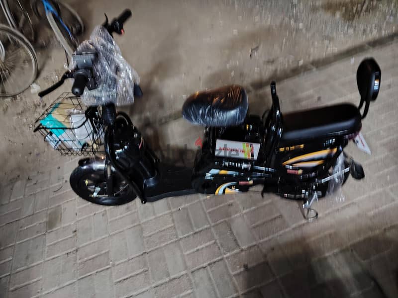 electric scooty size 16 my WhatsApp 97658846 2