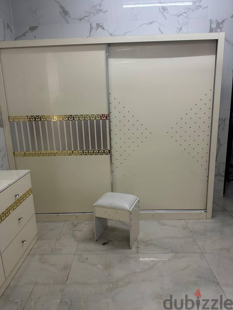 studio for rent in alkhwier 6