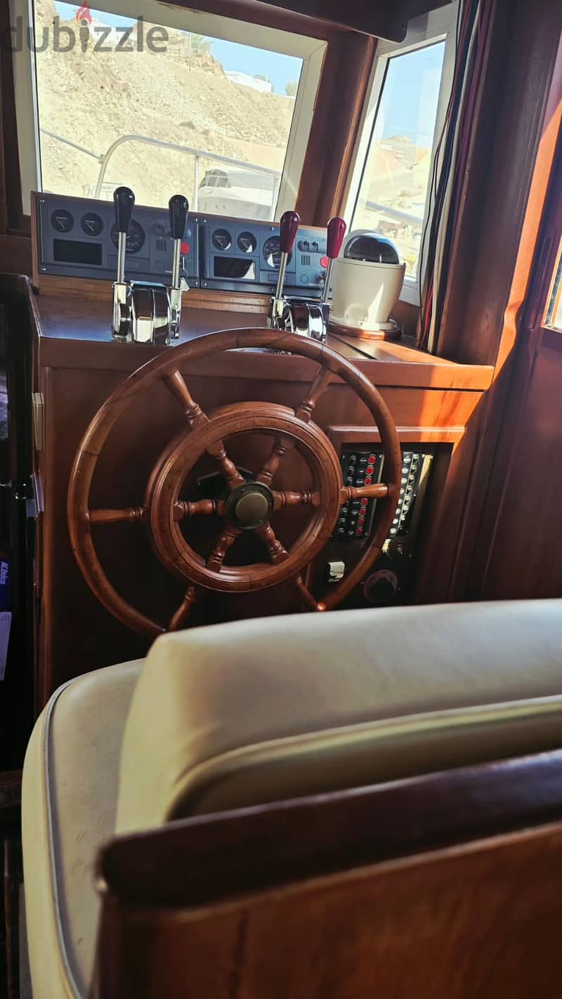 Classic Yacht Trawler 1