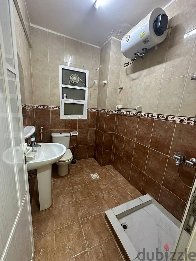 Bed space available for rent in Ruwi & Alkhuwair 2