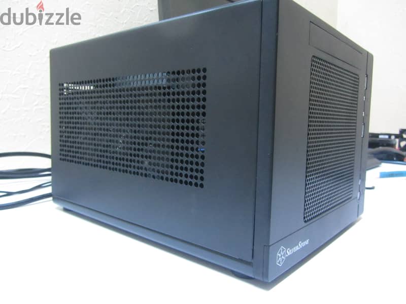 PC : Intel I5 6400 + GTX 1060 + 8GB RAM 3