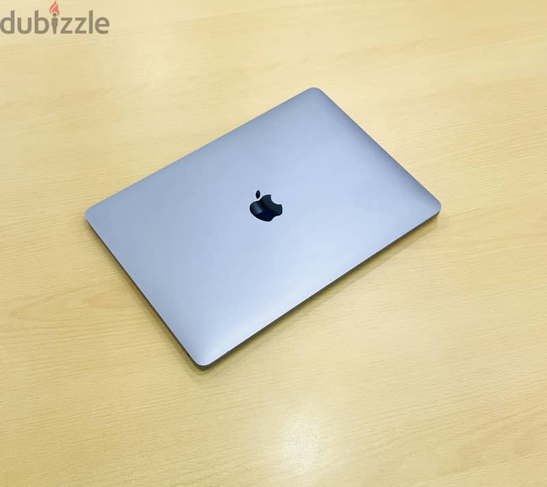 Apple Mackbook Air 2337 M1 Chip Ram 8GB SSD 256GB Screen 13.3” 2