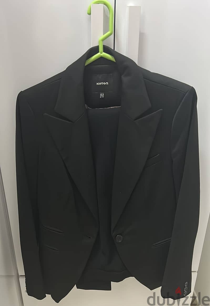 Ladies Branded Suits, Size S/12 5
