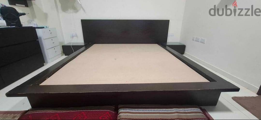 king size bed with side drawers 2