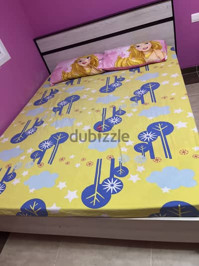 Queen size mattress (150*200)