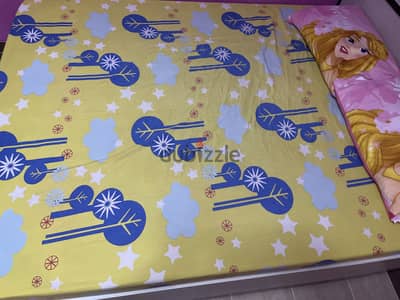 Queen size mattress (150*200)