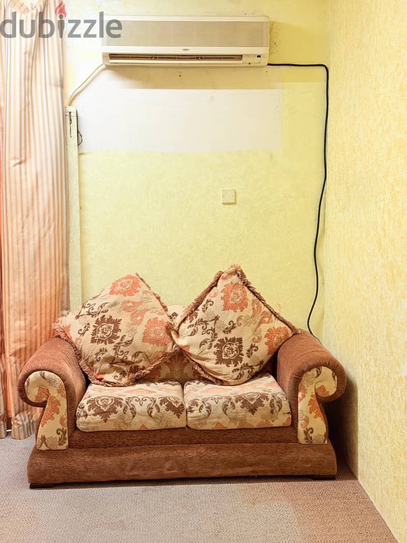 SINGLE SHARING ROOM AVAILABLE RUWI CBD 1