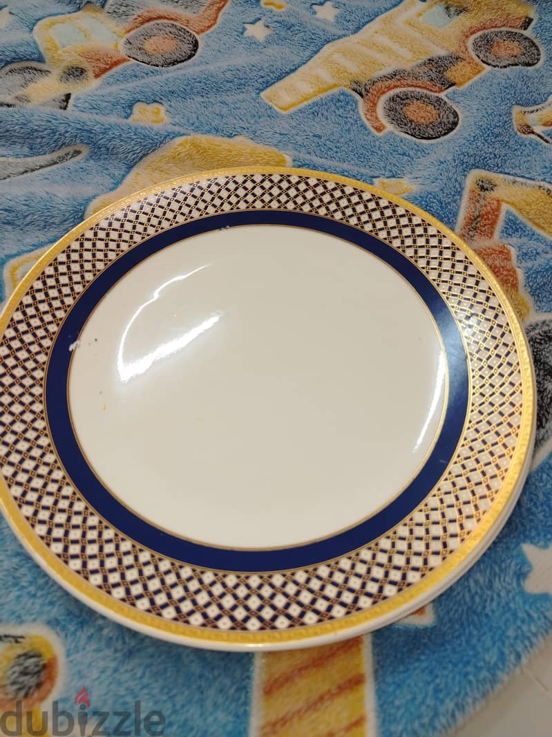 plates 1