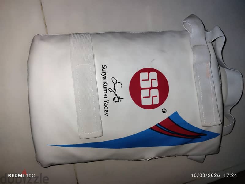 Cricket kit with bat 3