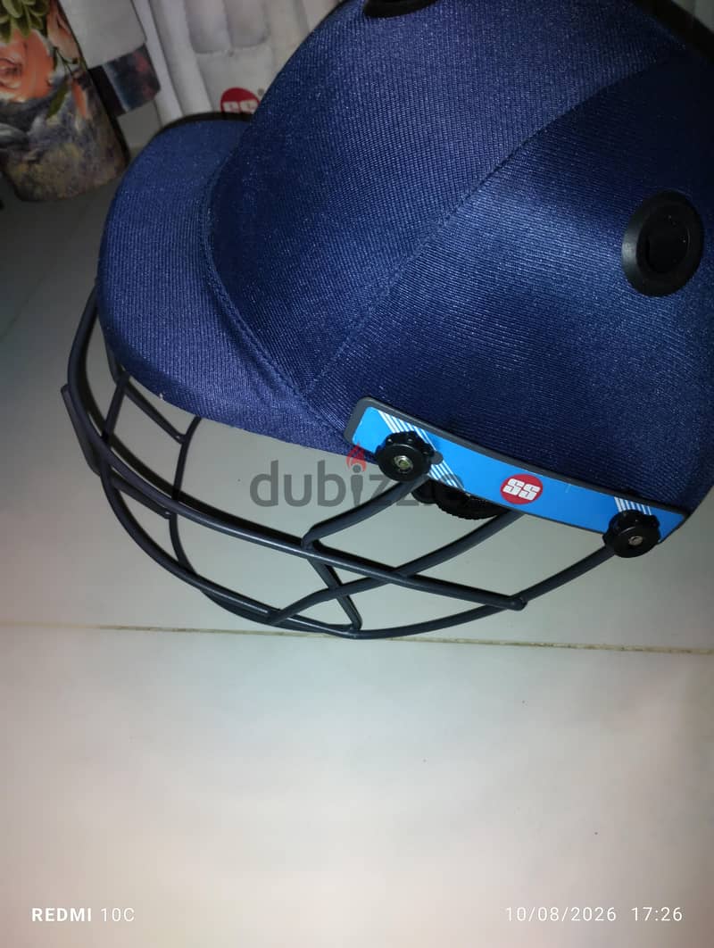 Cricket kit with bat 8