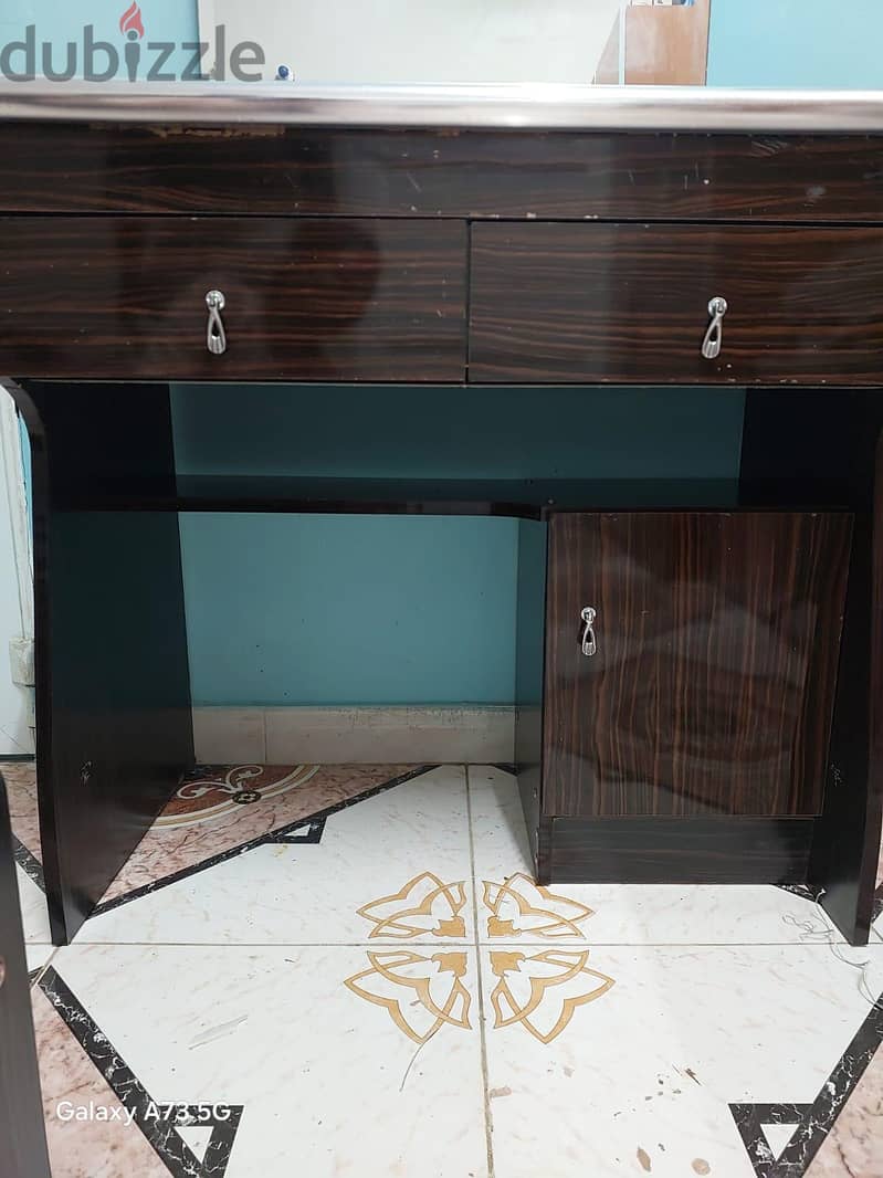 dressing table 2