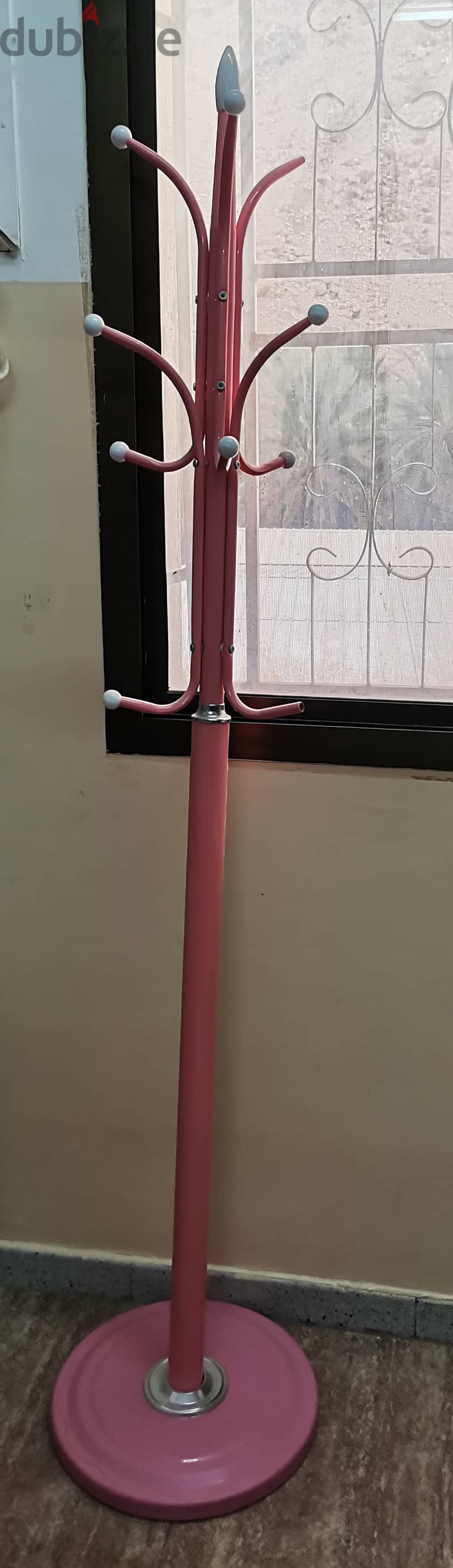 Hanging stand 1