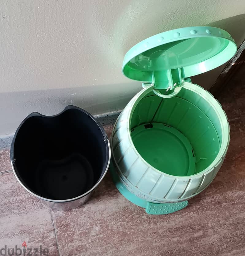 Dustbin 1