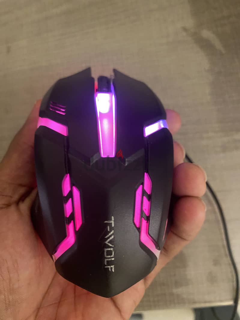 T-Wolf RGB Gaming Mouse – OMR 3.9 8