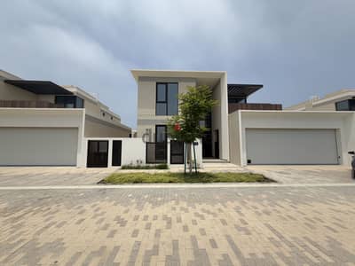 Highly recommended FOR SALE |NEW LUXURY VILLA GBR Al Mouj Freehold