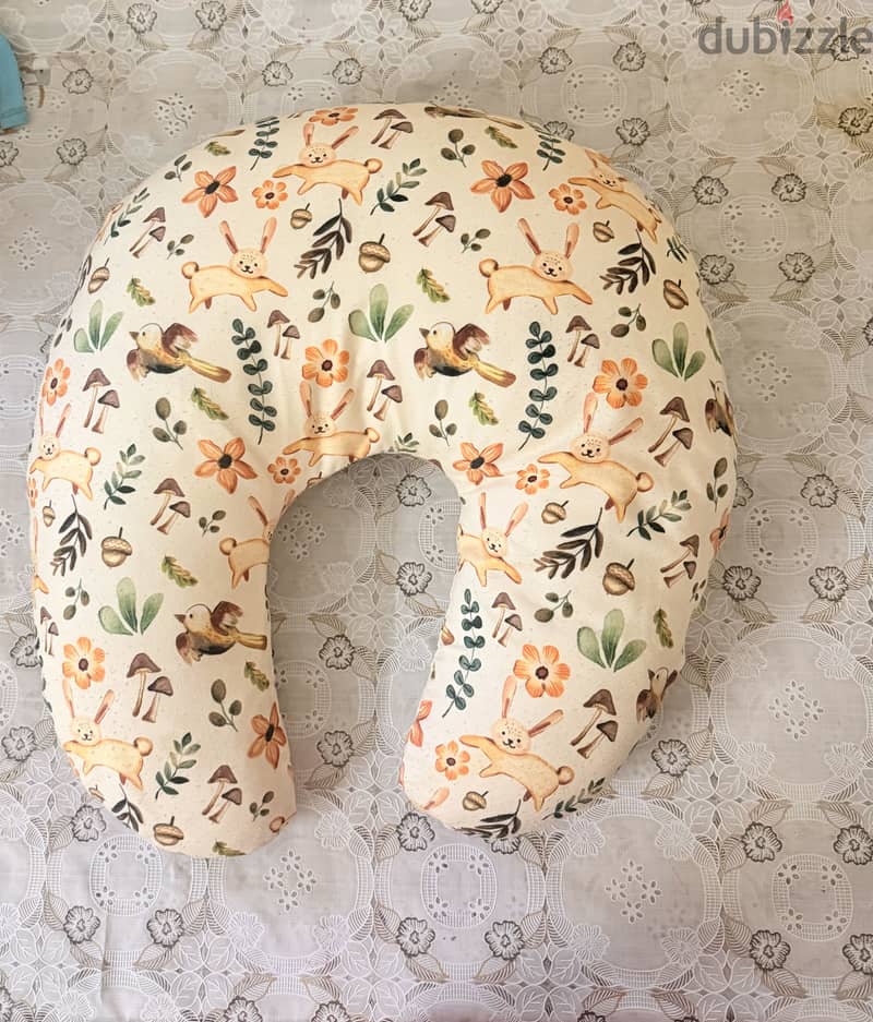 Baby feeding pillow 1