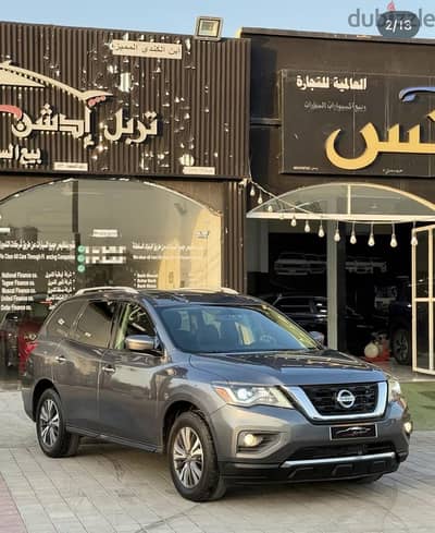 للبيع نيسان باثفايندر فول إدشن اوراق جمارك نظيف جدا وجاهز للاستخدام