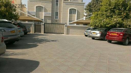 Studio For Rent In Alghubrah Near Exstra electronic /Grand Mosque 7