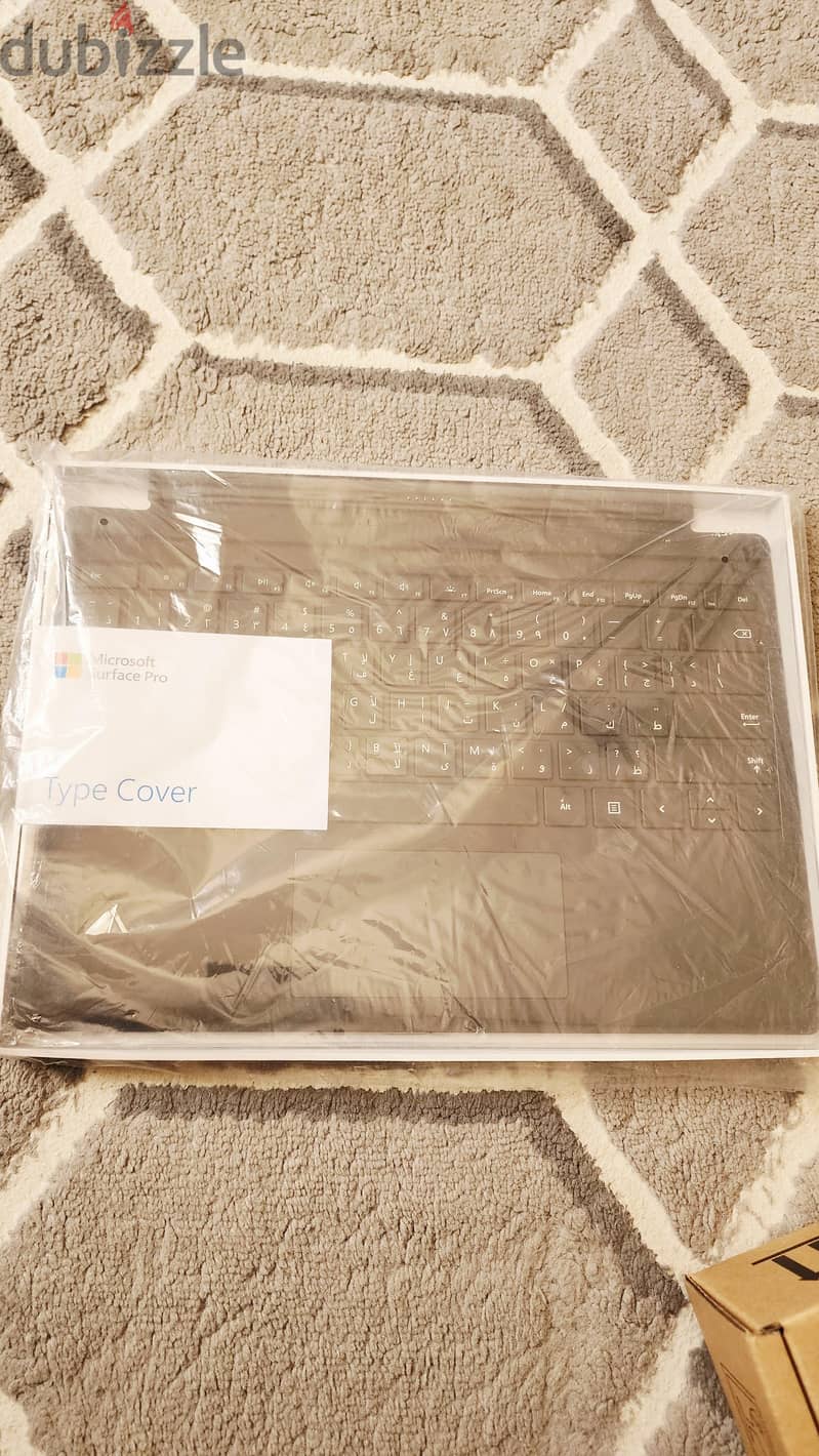 Microsoft Surface Pro 7 sealed pack New with wireless keyboard 4