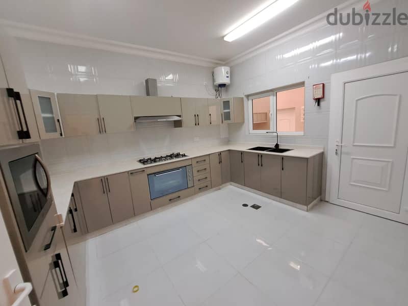 nice villa near the wave and al muzom 1