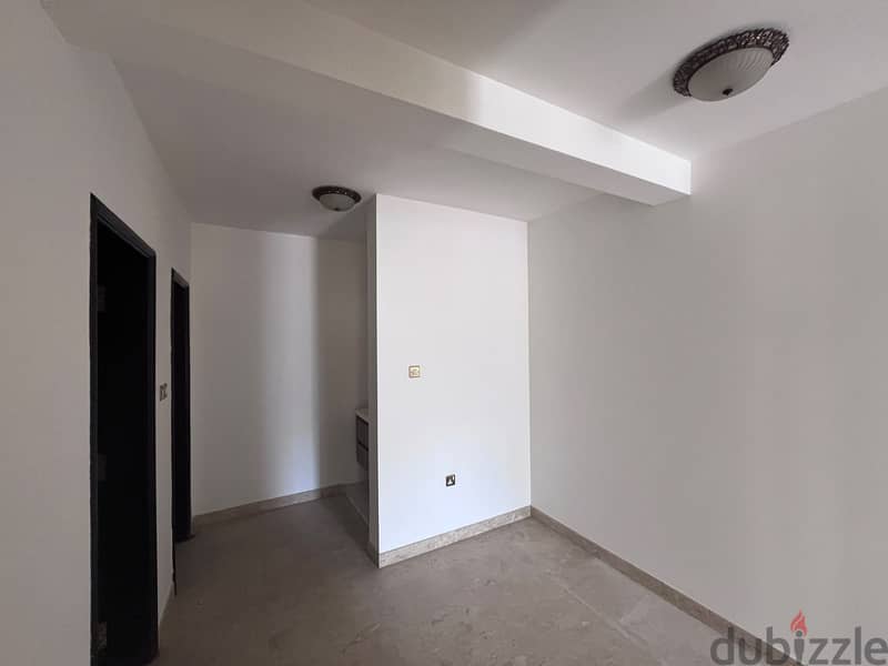 4 BR + Maid’s Room Spacious Villa in Ghubra 4