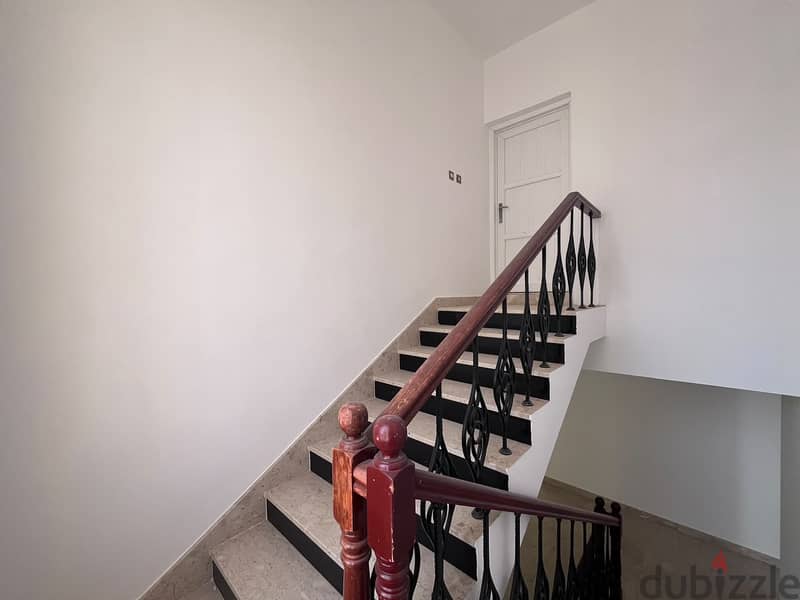 4 BR + Maid’s Room Spacious Villa in Ghubra 16