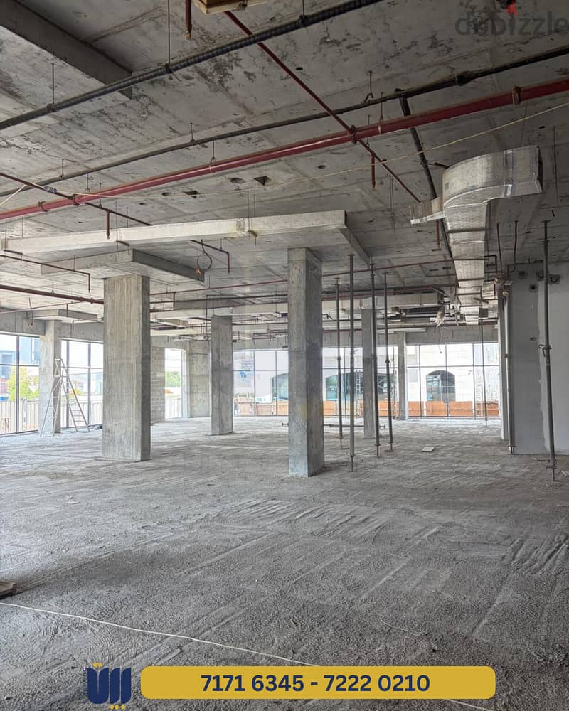 Showroom for rent in Ghubra - صالة عرض للأجار في الغبرة 5