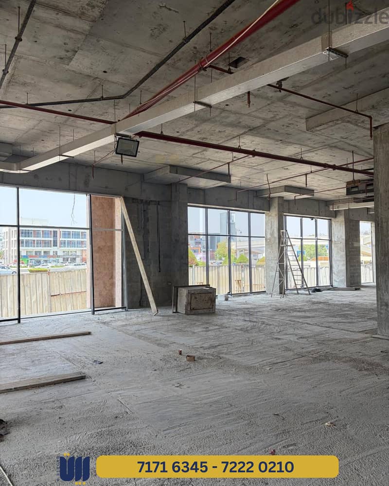 Showroom for rent in Ghubra - صالة عرض للأجار في الغبرة 8