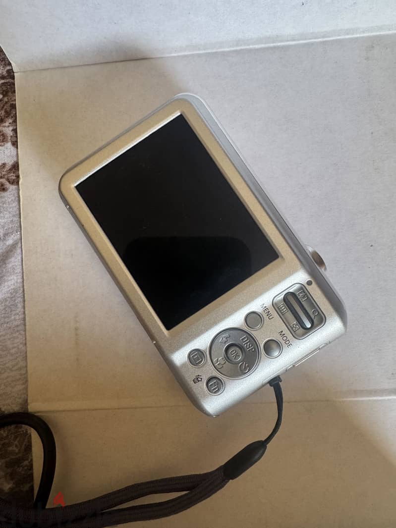 Samsung ES70 12.2MP Digital compact camera + all accessories and bag 5