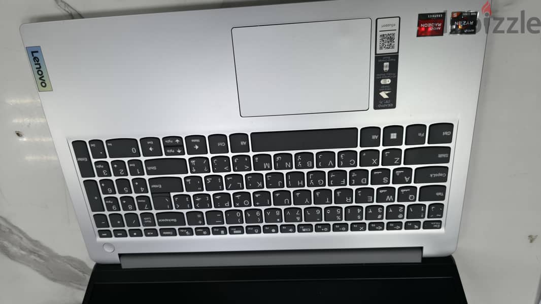 Lenovo ideapad 1
