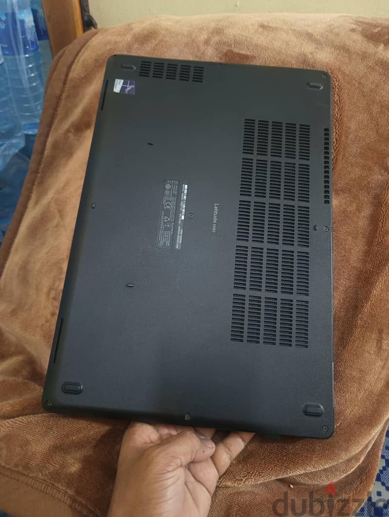 leptop dell 5580 core i5 memori 8 GB 1