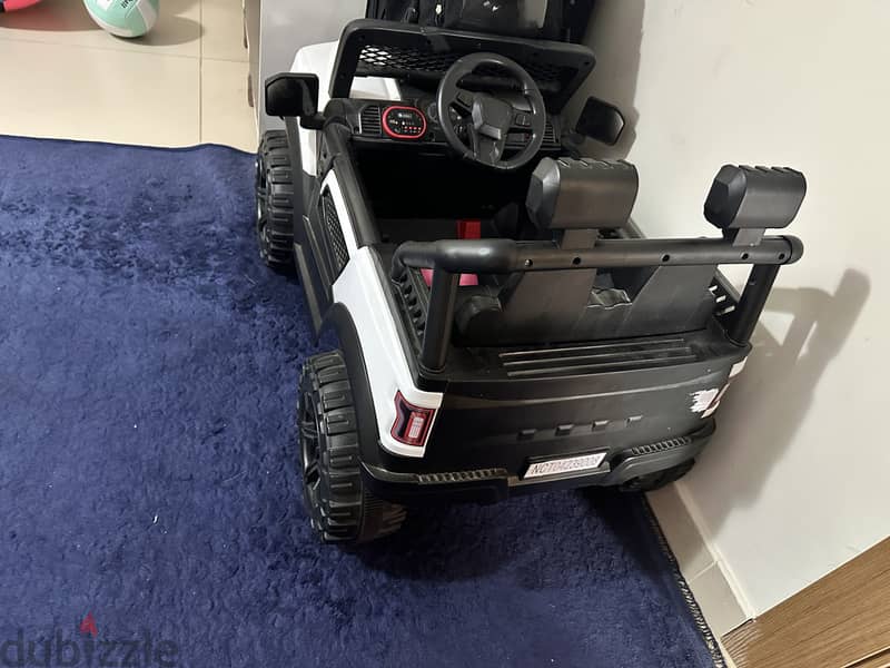 Kids Car battery operated 1