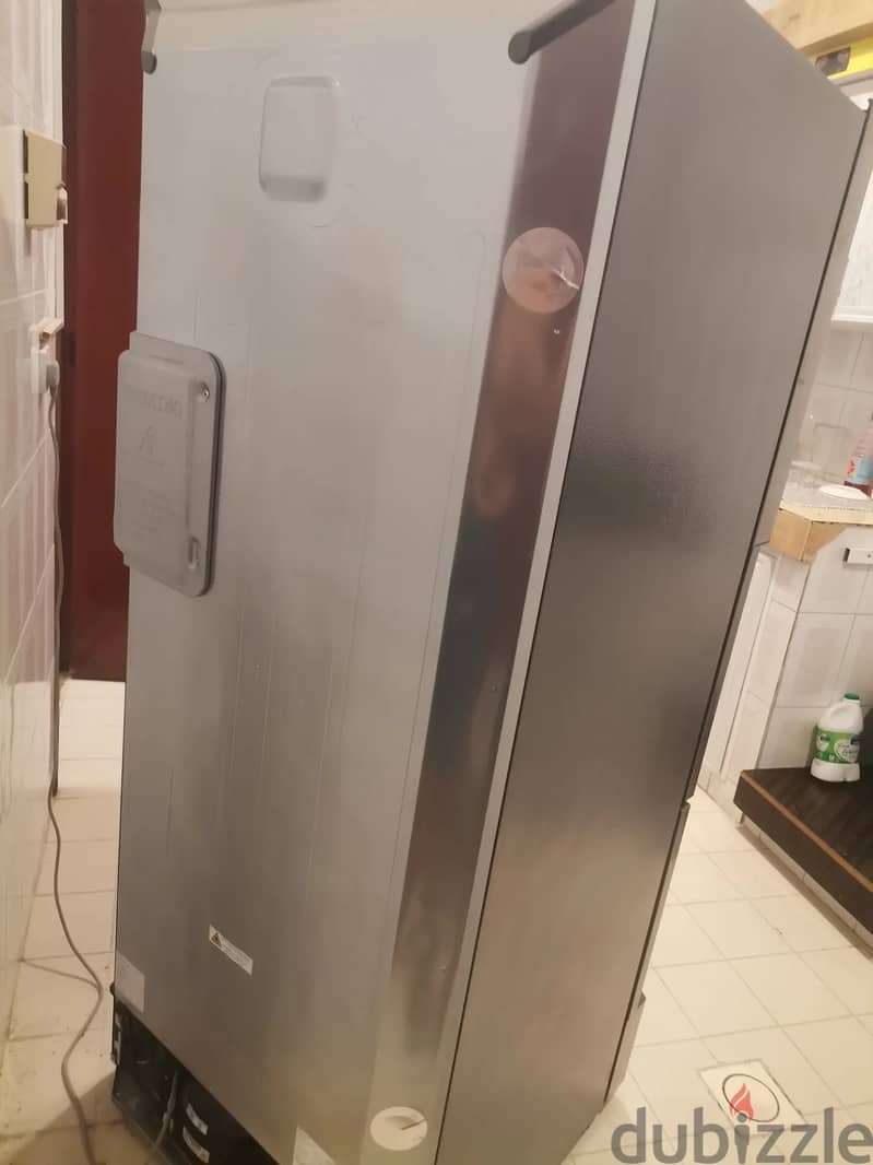 Big 351L Bottom Freezer Refrigerator 5