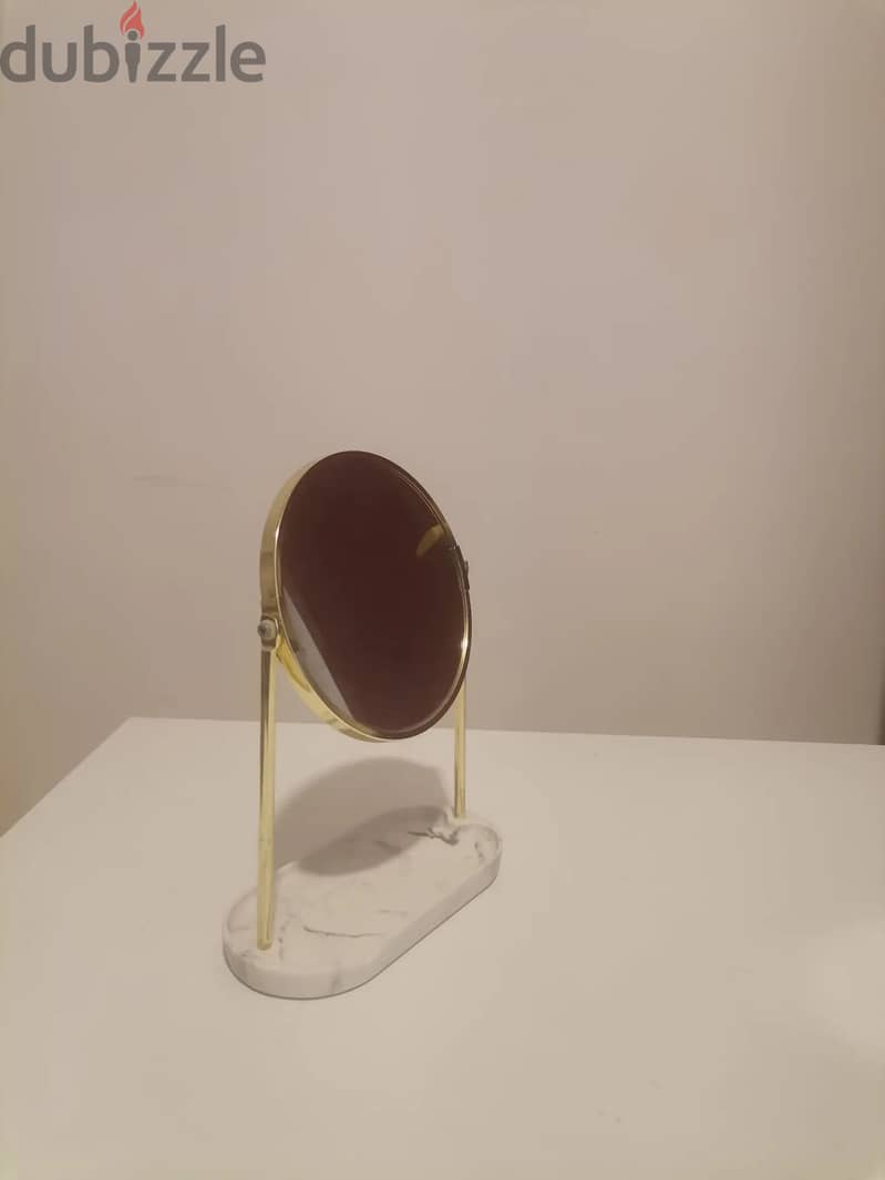 iKEA Table lamp, Table mirror with stand and Ceramic flower vase 1