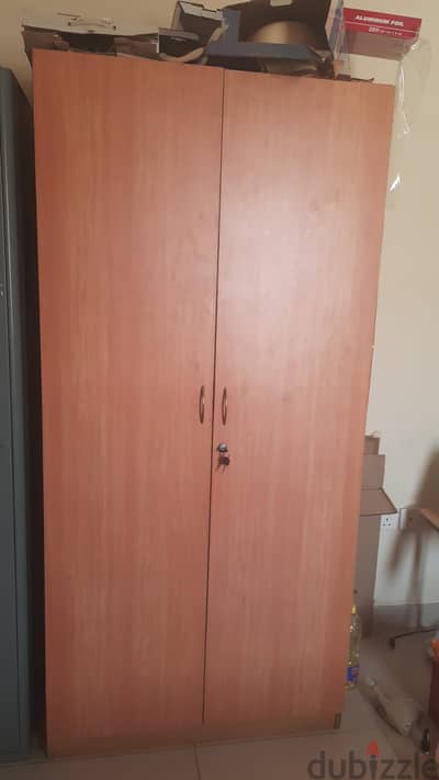 Wadrobe with 5 Shelfs