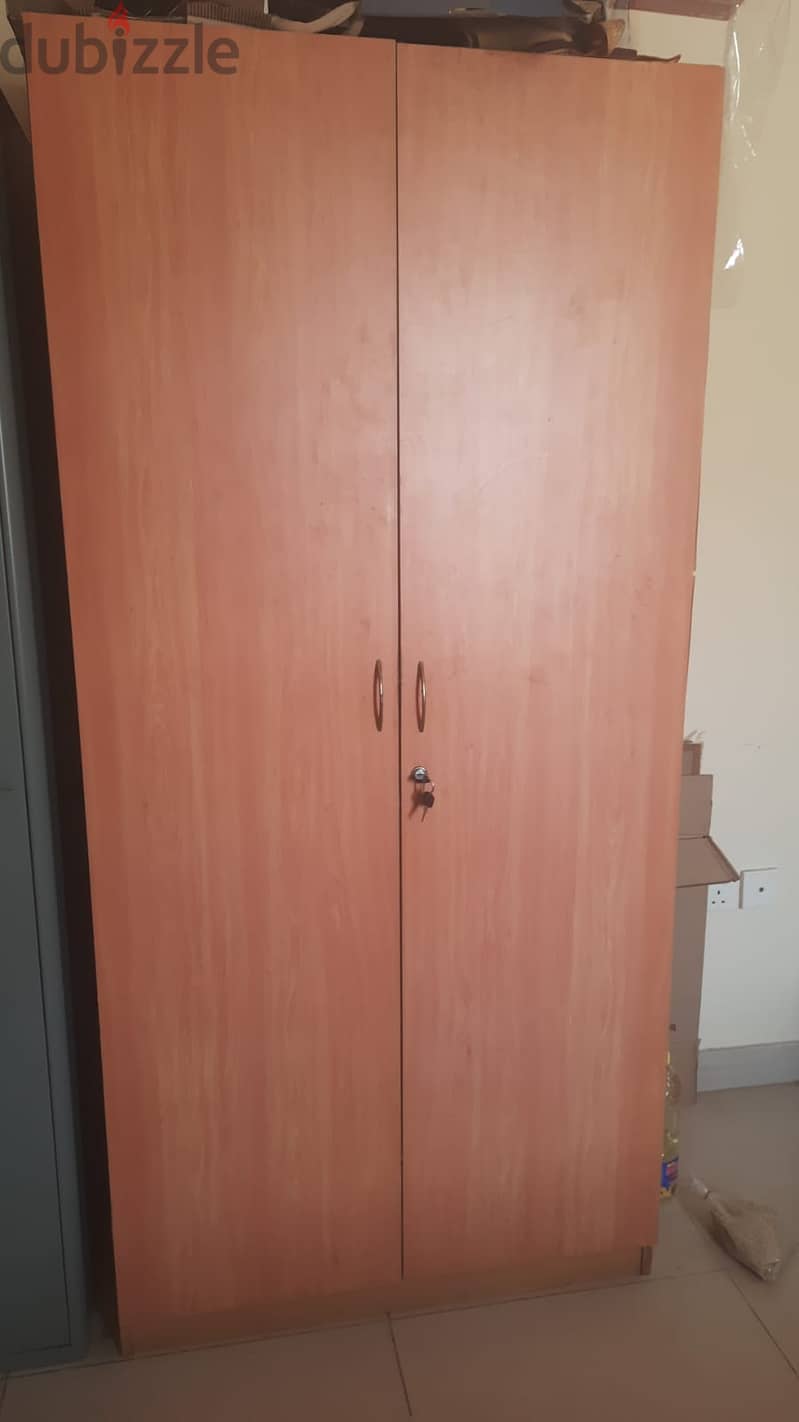 Wadrobe with 5 Shelfs 1