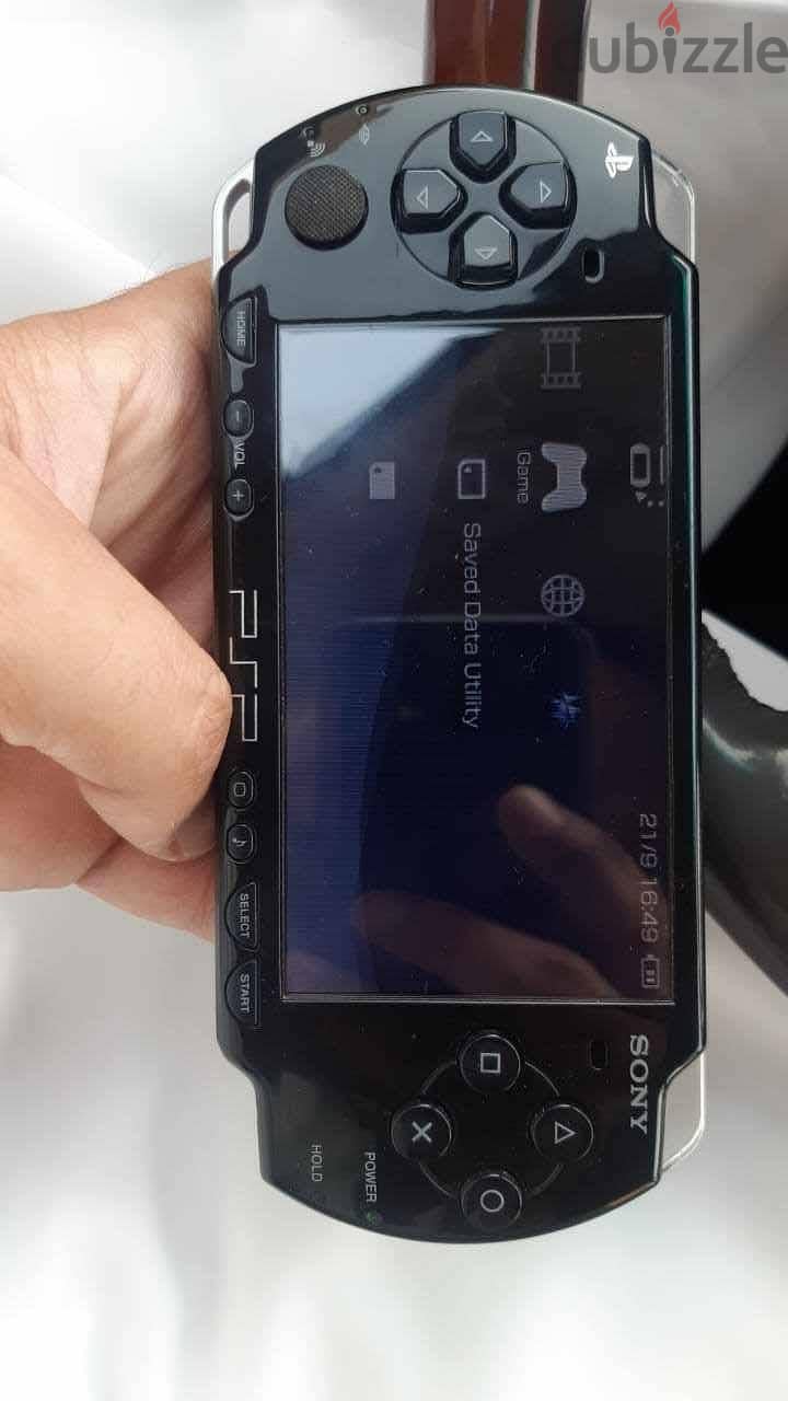 Psp 1000 interested call me or WhatsApp 79784802 1